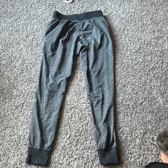 Lulu lemon joggers gray - Picture 1 of 3